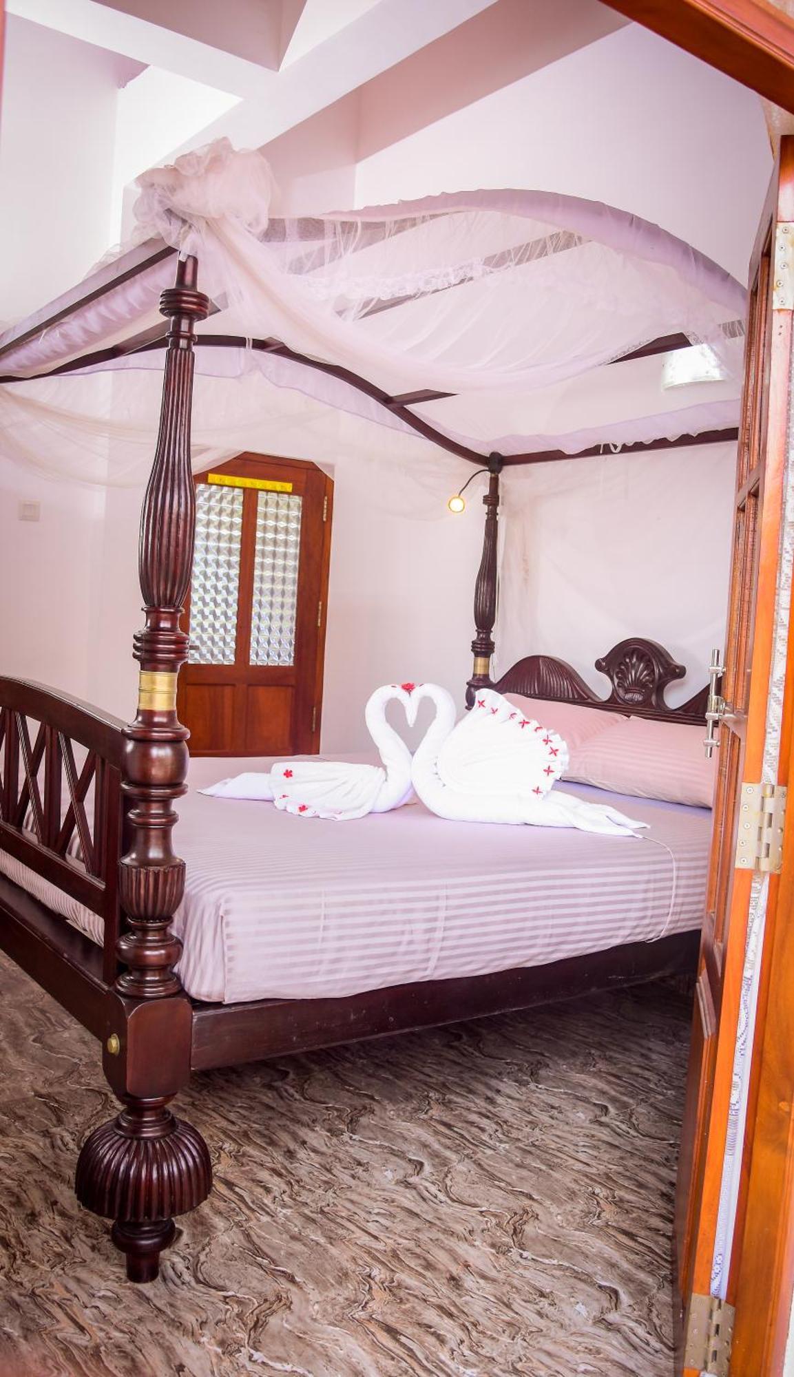 Channa Villa & Tours Bentota Exterior foto